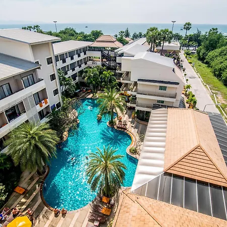 Sea Breeze Jomtien Resort